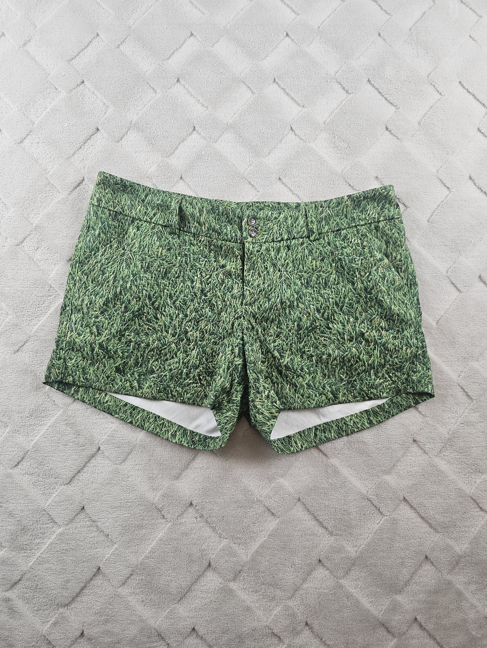 Loudmouth Golf Chino Shorts Womens 12 Green Grass Print Preppy Casual